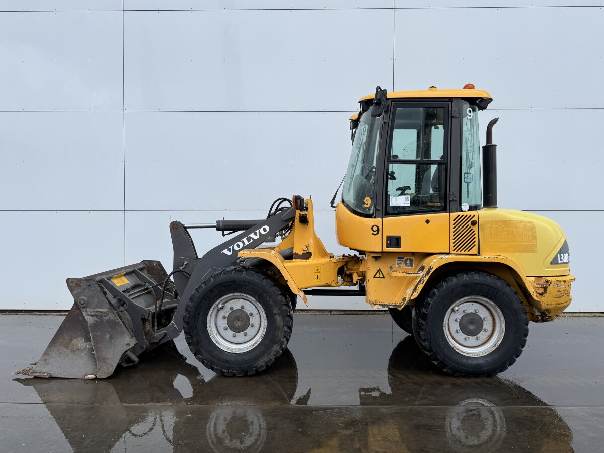 Volvo L30B